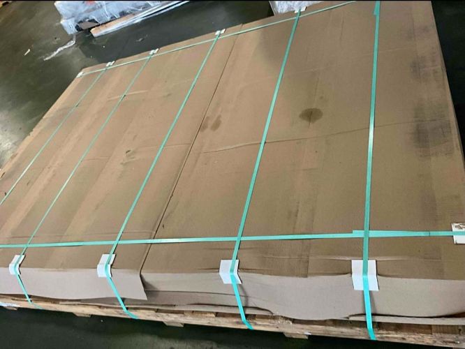 White Acrylic thermoform PMMA sheets palletized unused  37662