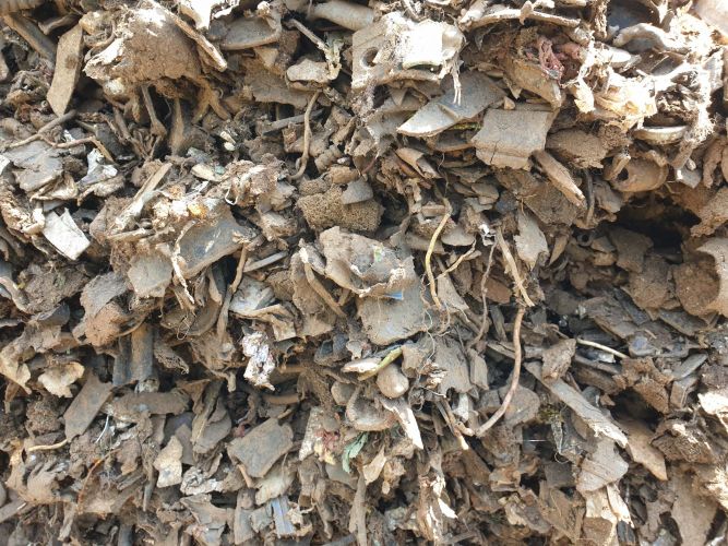 Shredded plastic with copper wire and SS mixed  28045
