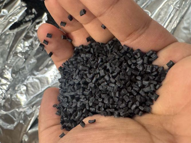 PA66 GF30 (BASF Ultramid® A3HG6 HR BK23591) 35715