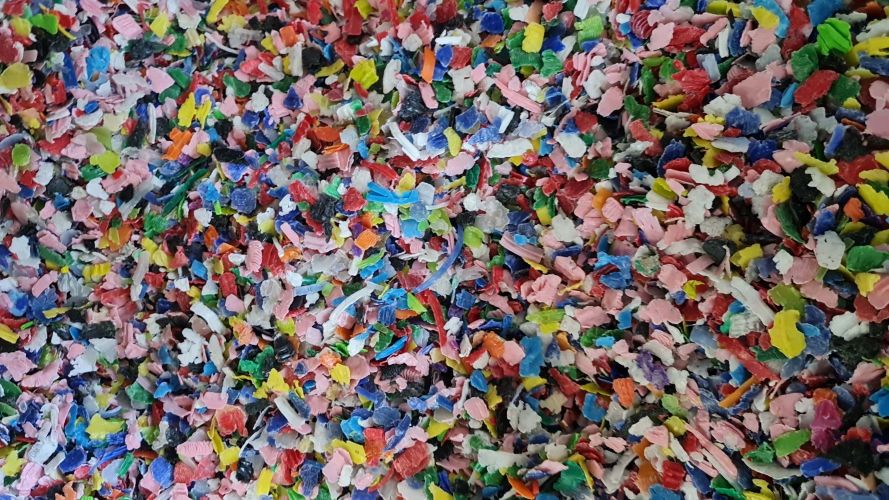 HDPE Caps Regrind 32086