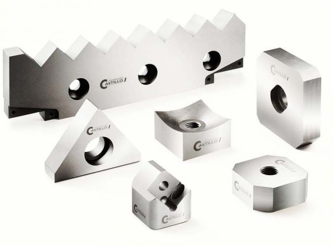 Industrial knives for recycling machines. 14223