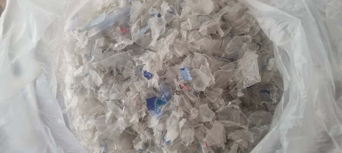 Unwashed Pet bottle flakes  36433