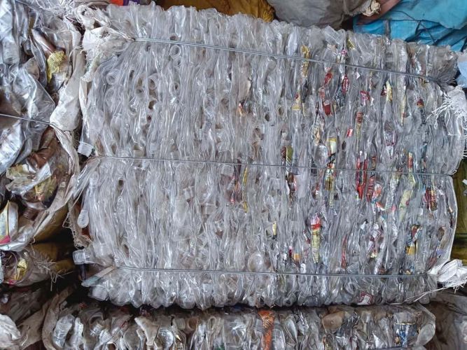 Pet bottle plastic scrap  35801